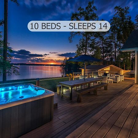 Lake Norman Hideaway ムアズビル エクステリア 写真