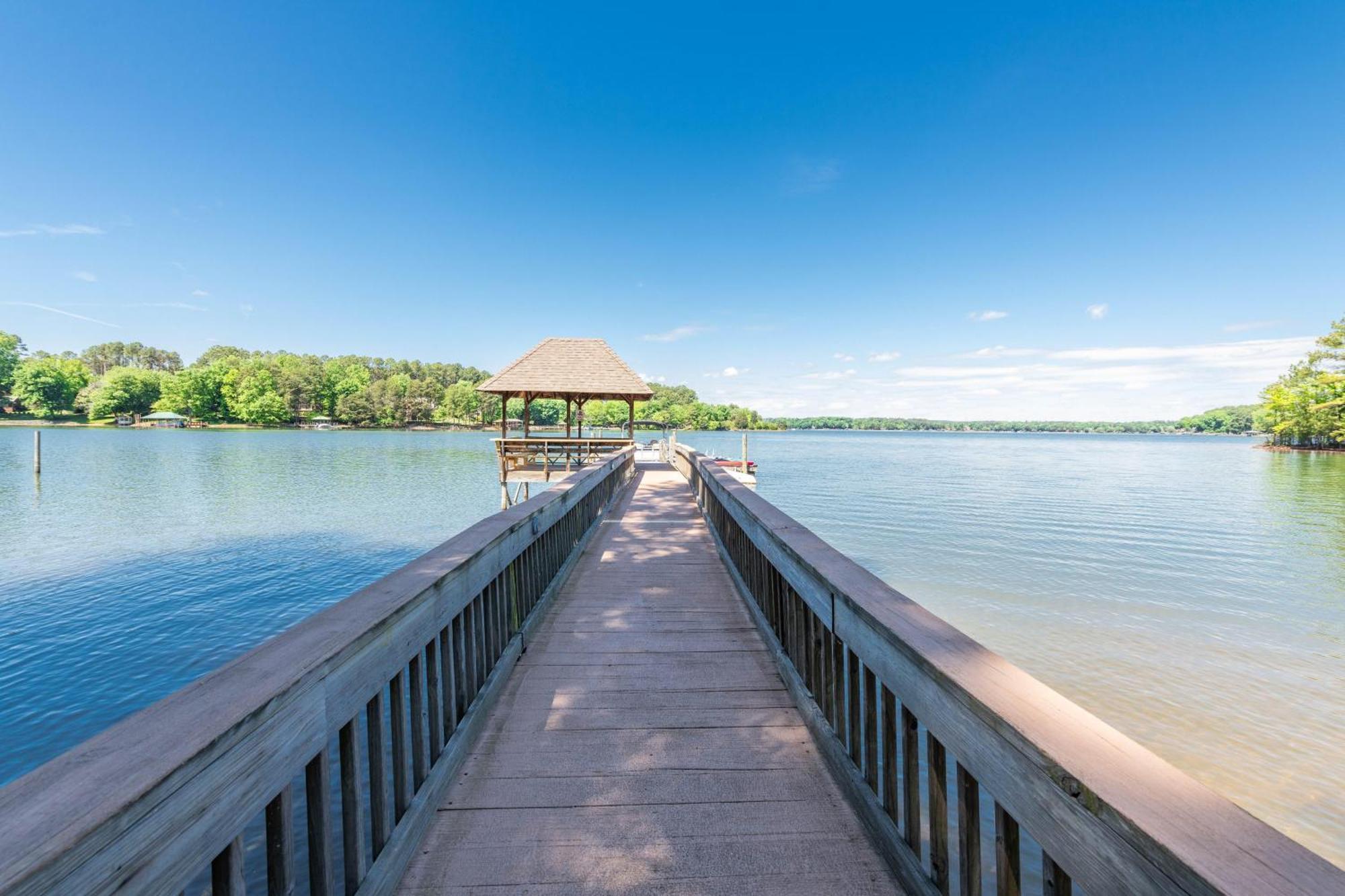 Lake Norman Hideaway ムアズビル エクステリア 写真