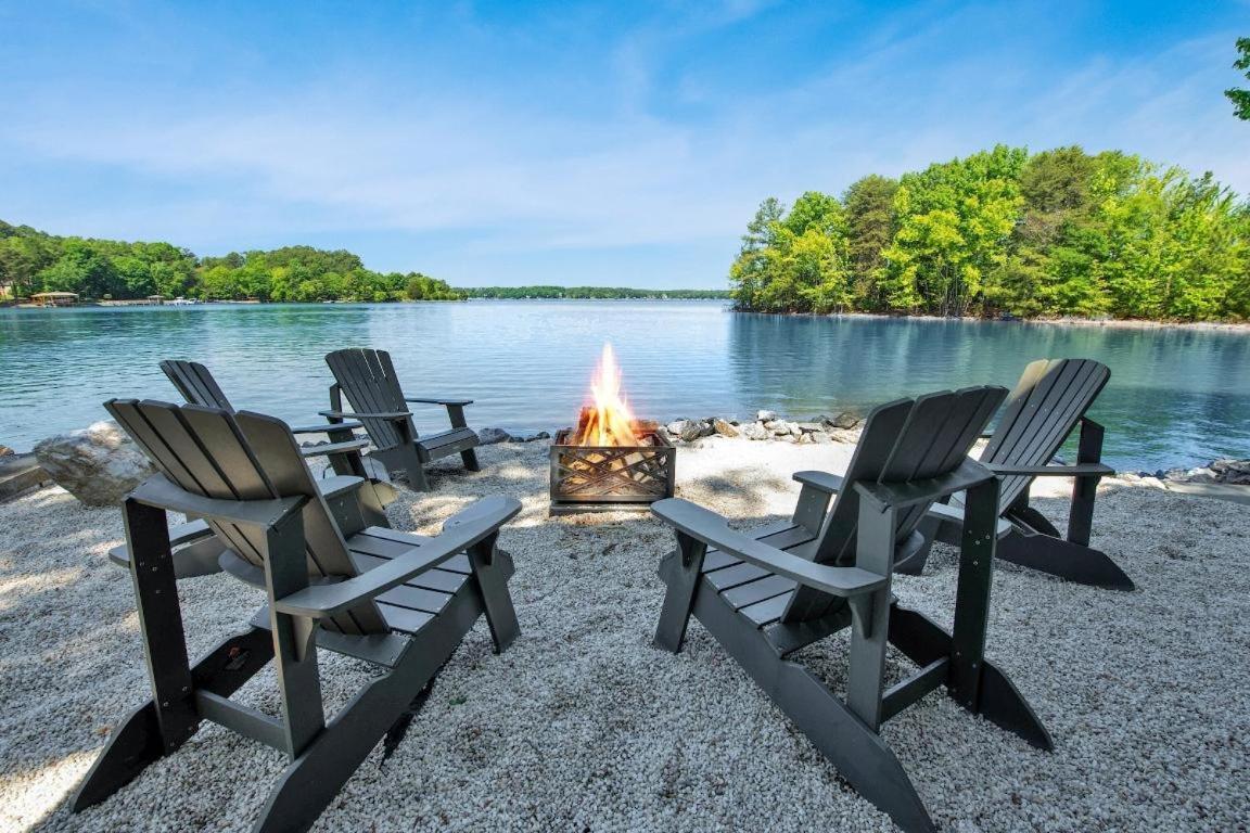 Lake Norman Hideaway ムアズビル エクステリア 写真