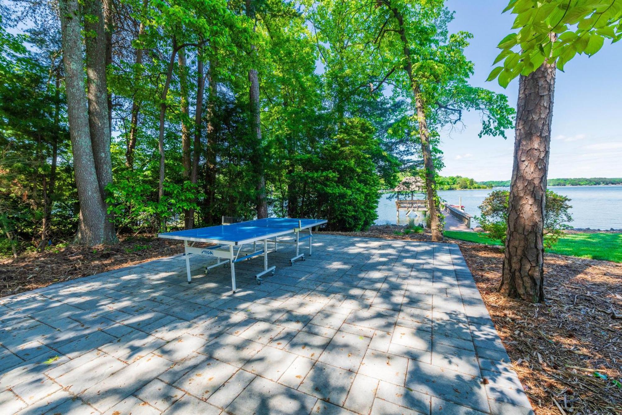 Lake Norman Hideaway ムアズビル エクステリア 写真